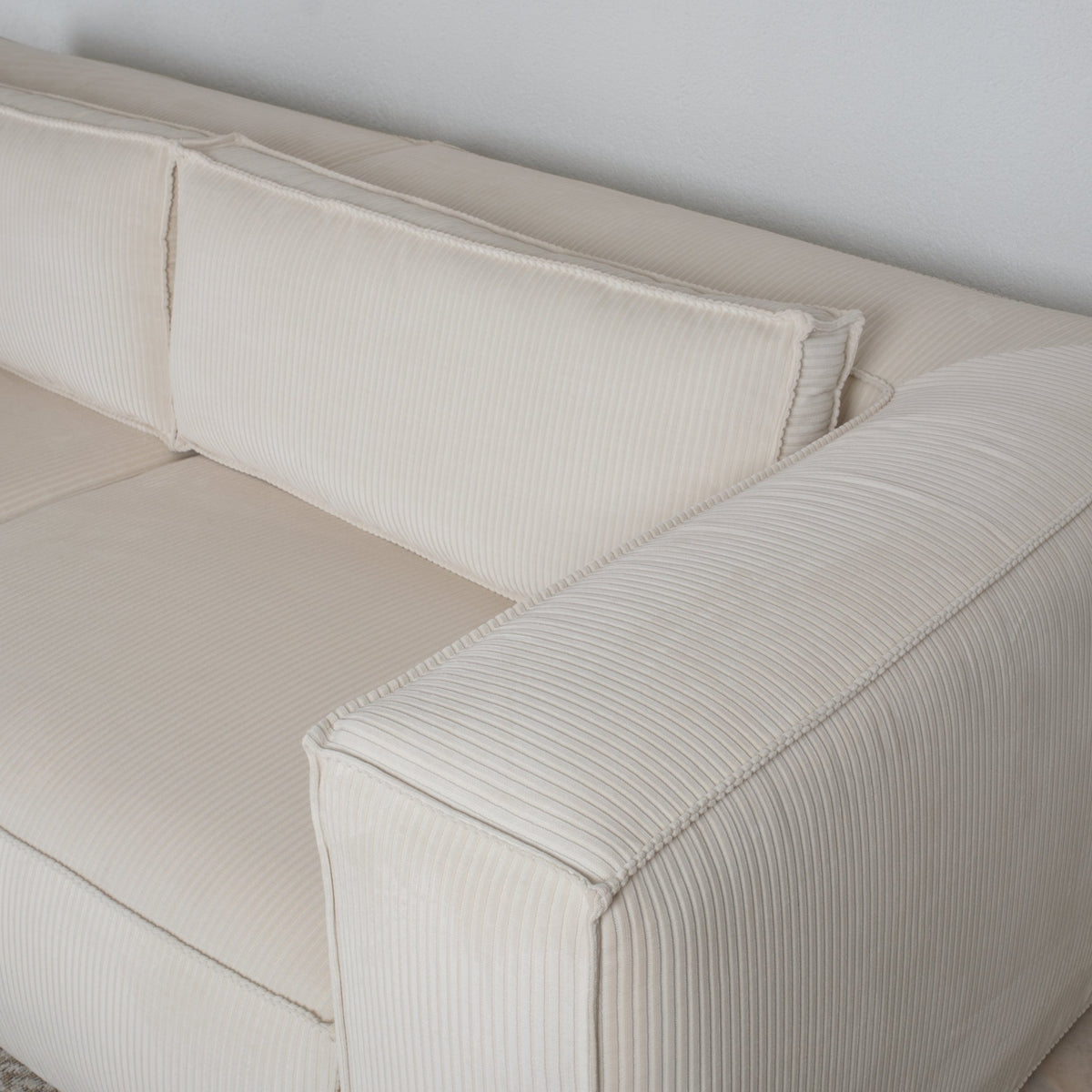 #renk_pure white