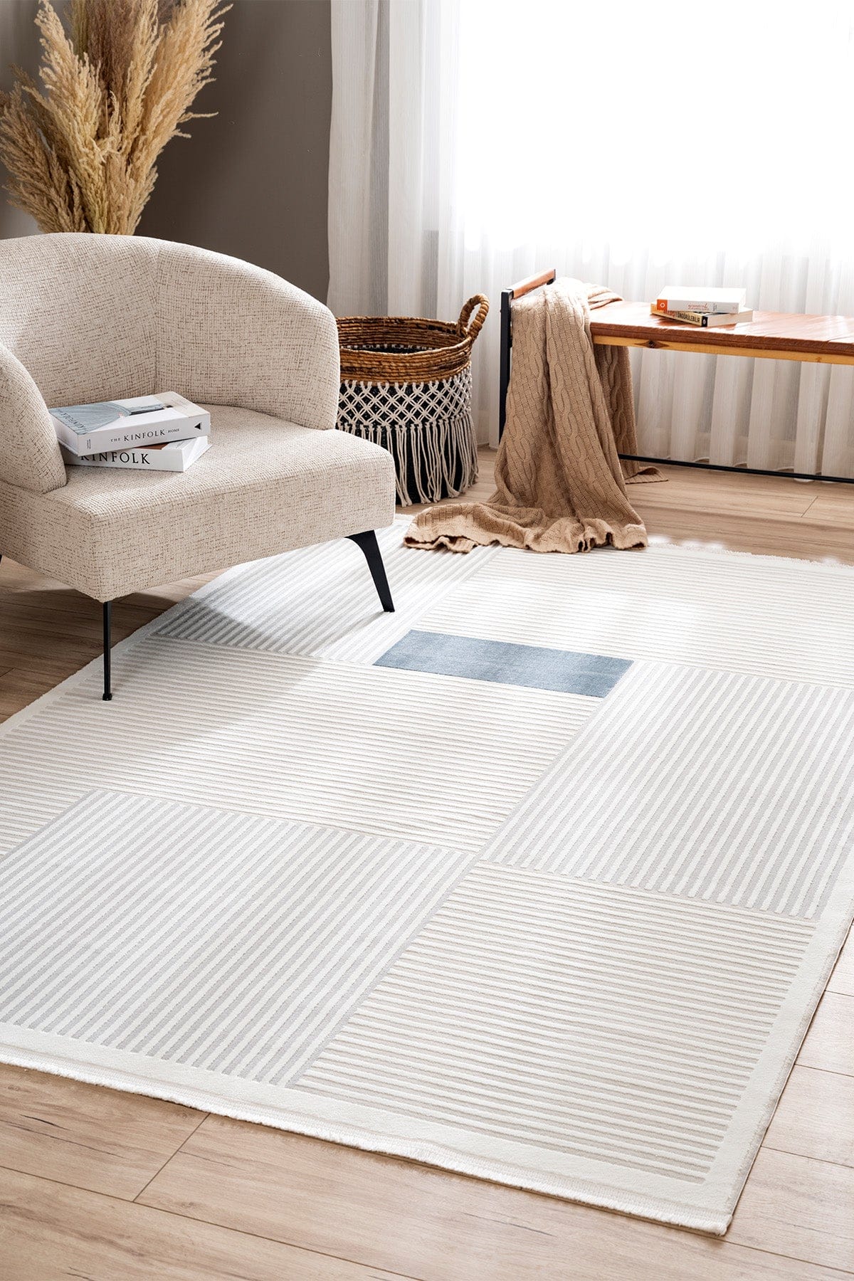Farahan Krem Mavi  Geometrik Desenli Halı A0859A