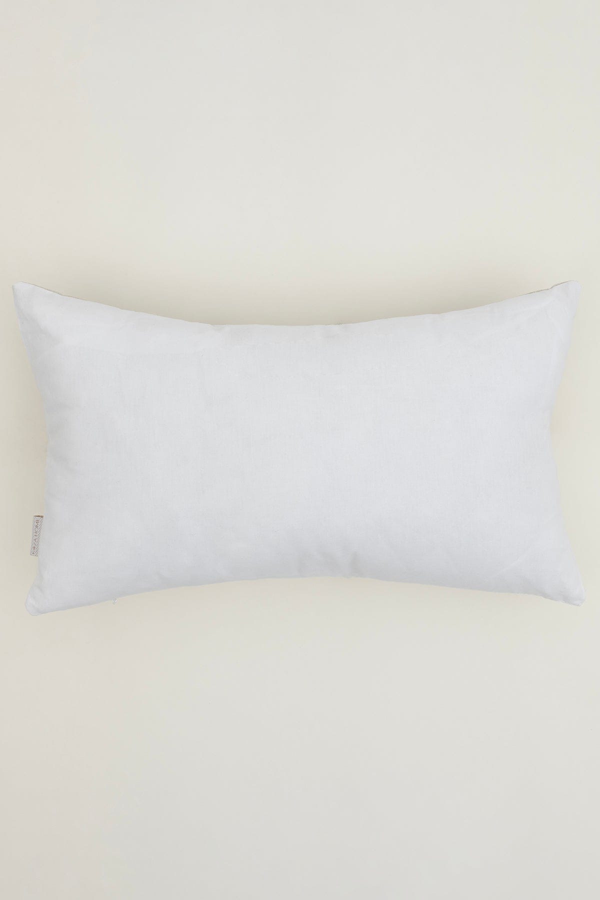 Pure Beyaz Krem Dekoratif Boncuk Elyaf İç Dolgulu Kırlent 30X50 4840